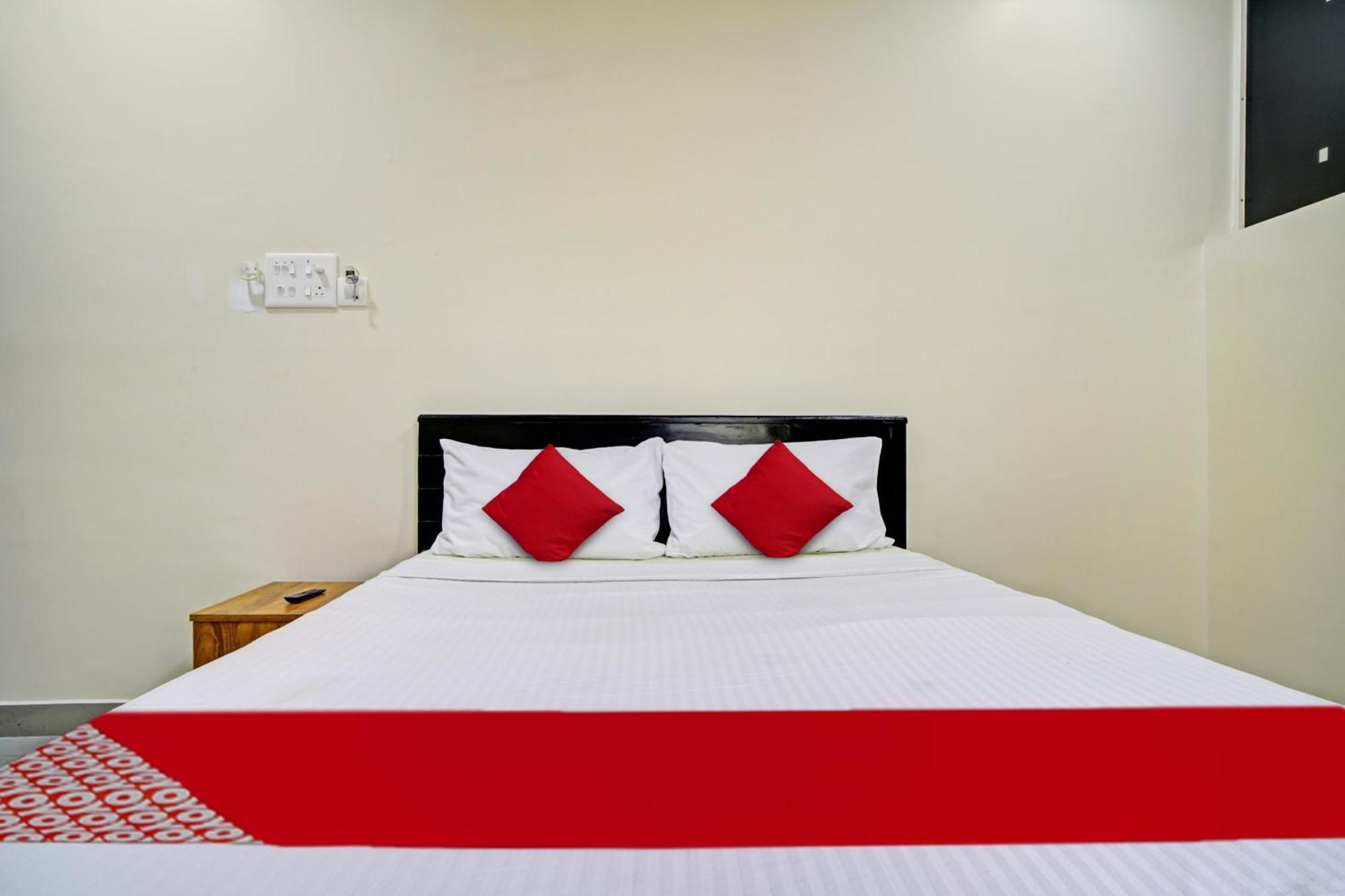 Hotel O Crystal Executive Suites Коччи Экстерьер фото