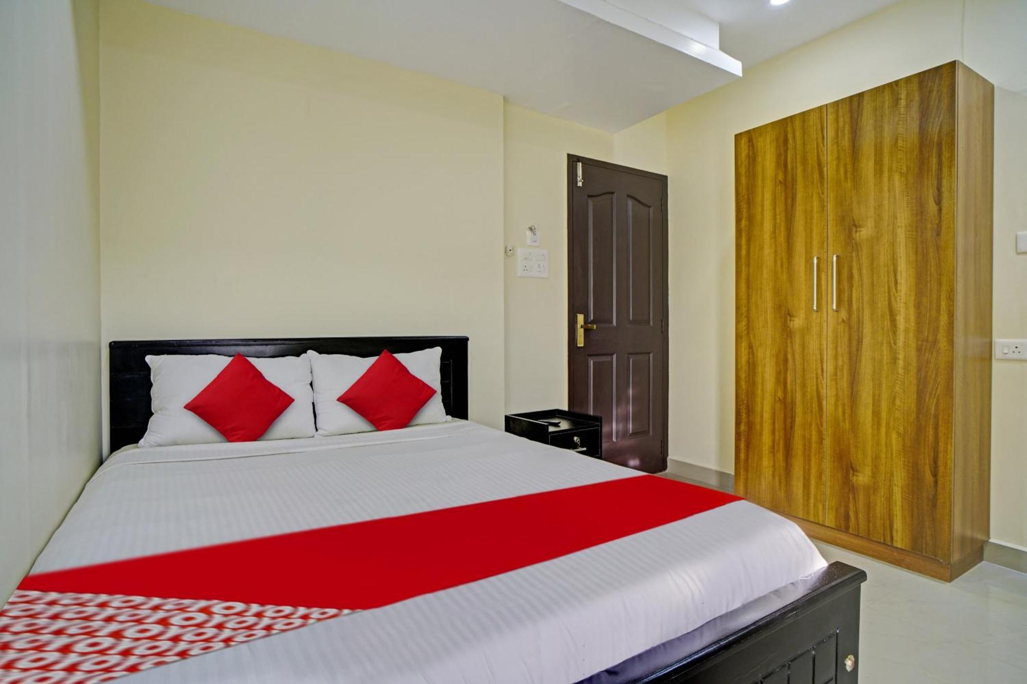 Hotel O Crystal Executive Suites Коччи Экстерьер фото